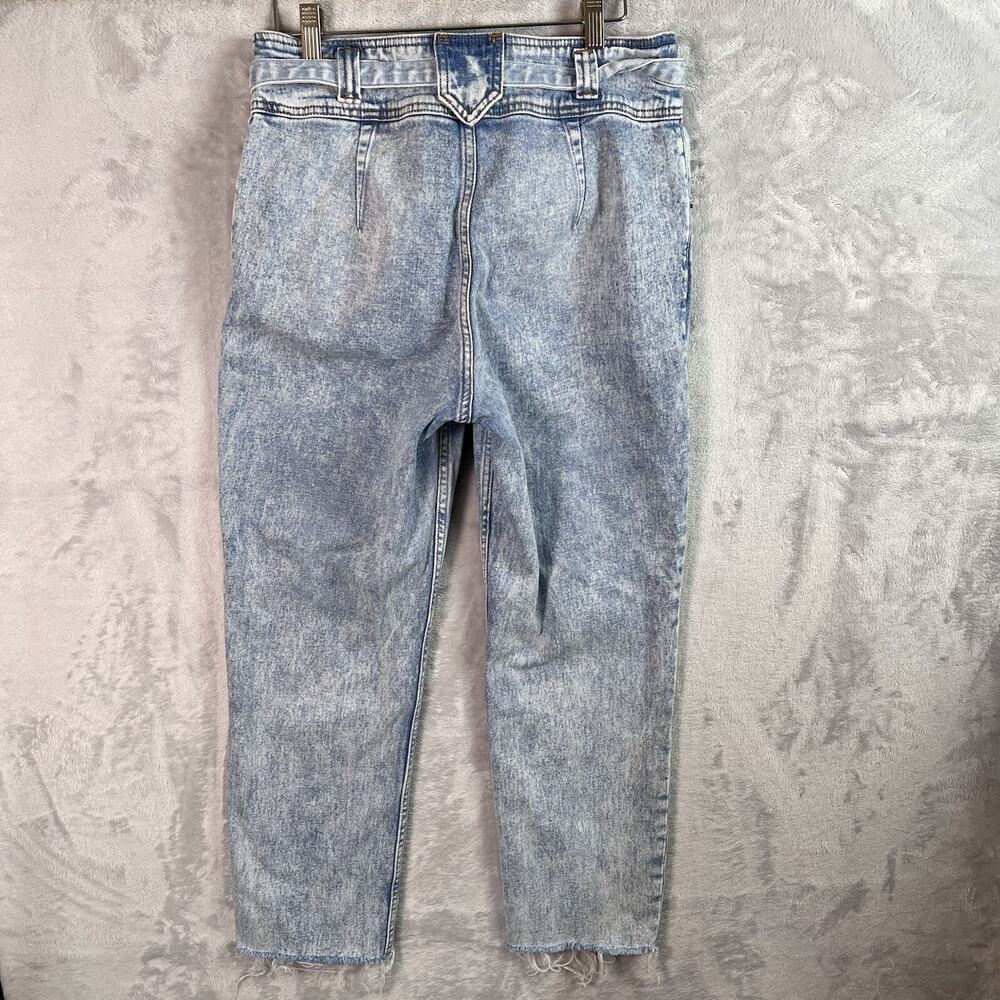 Abercrombie & Fitch Ultra High‎ Rise Mom Jeans Size 29 Paperbag Fit Light Wash - Picture 2 of 13